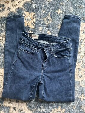 GAP Women's Skinny Jeans in Dark Blue Denim